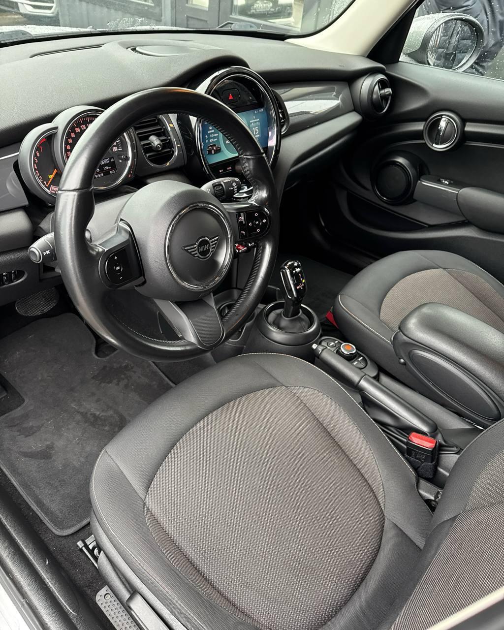 MINI Cooper F55 F56 · 2-й рестайлинг , 2021 г., робот, бензин - фото 9