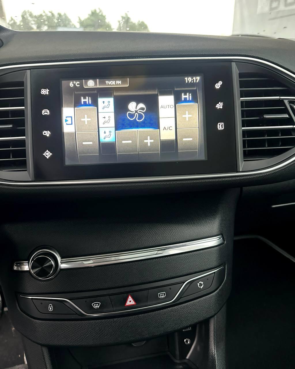 Peugeot 308 T9 , 2014 г., механика, дизель - фото 12