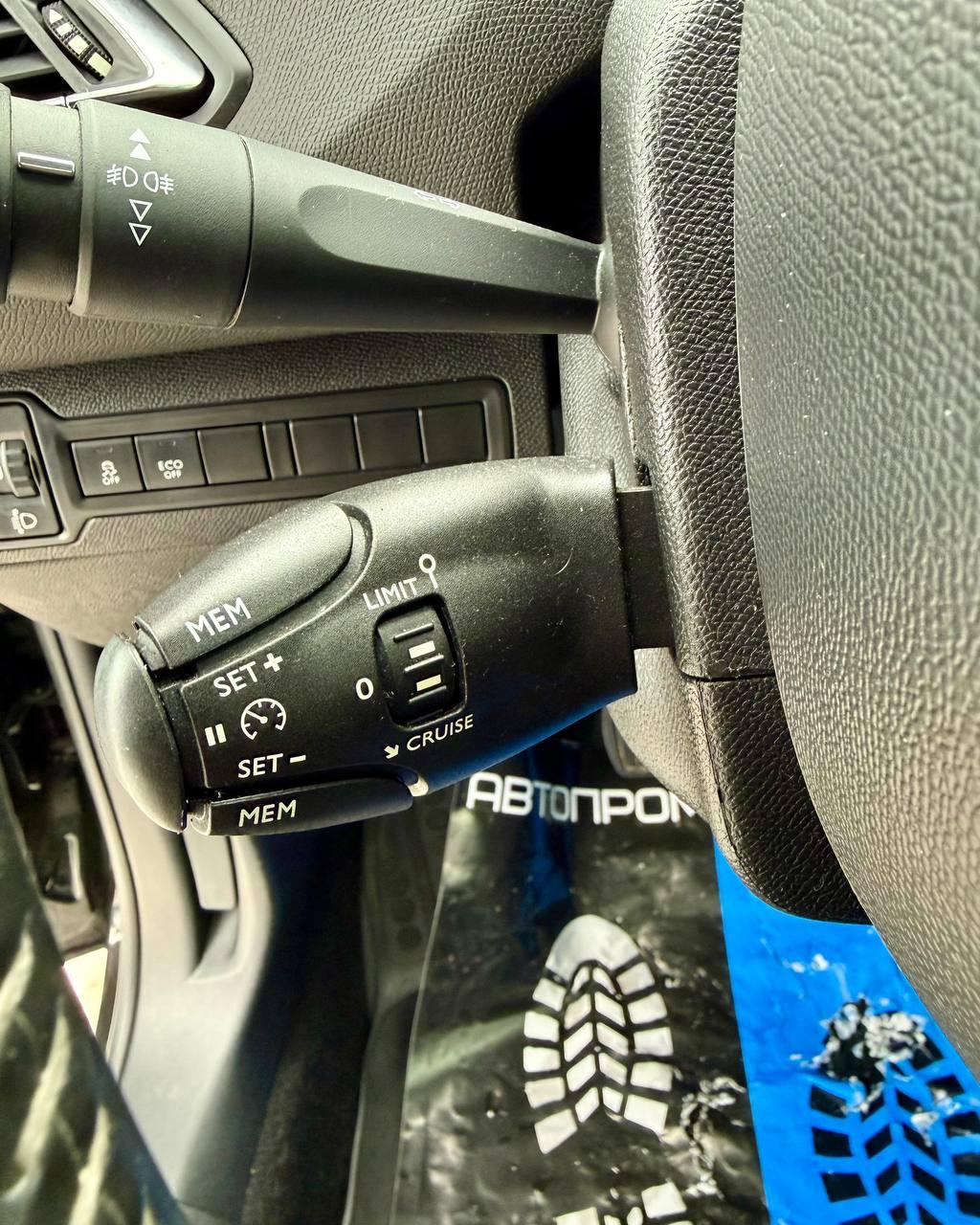 Peugeot 308 T9 , 2015 г., механика, дизель - фото 11