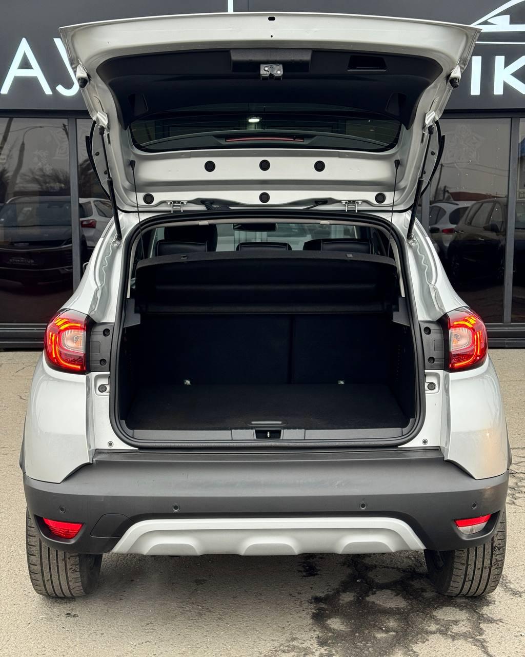 Renault Captur I · Рестайлинг , 2019 г., механика, бензин - фото 14