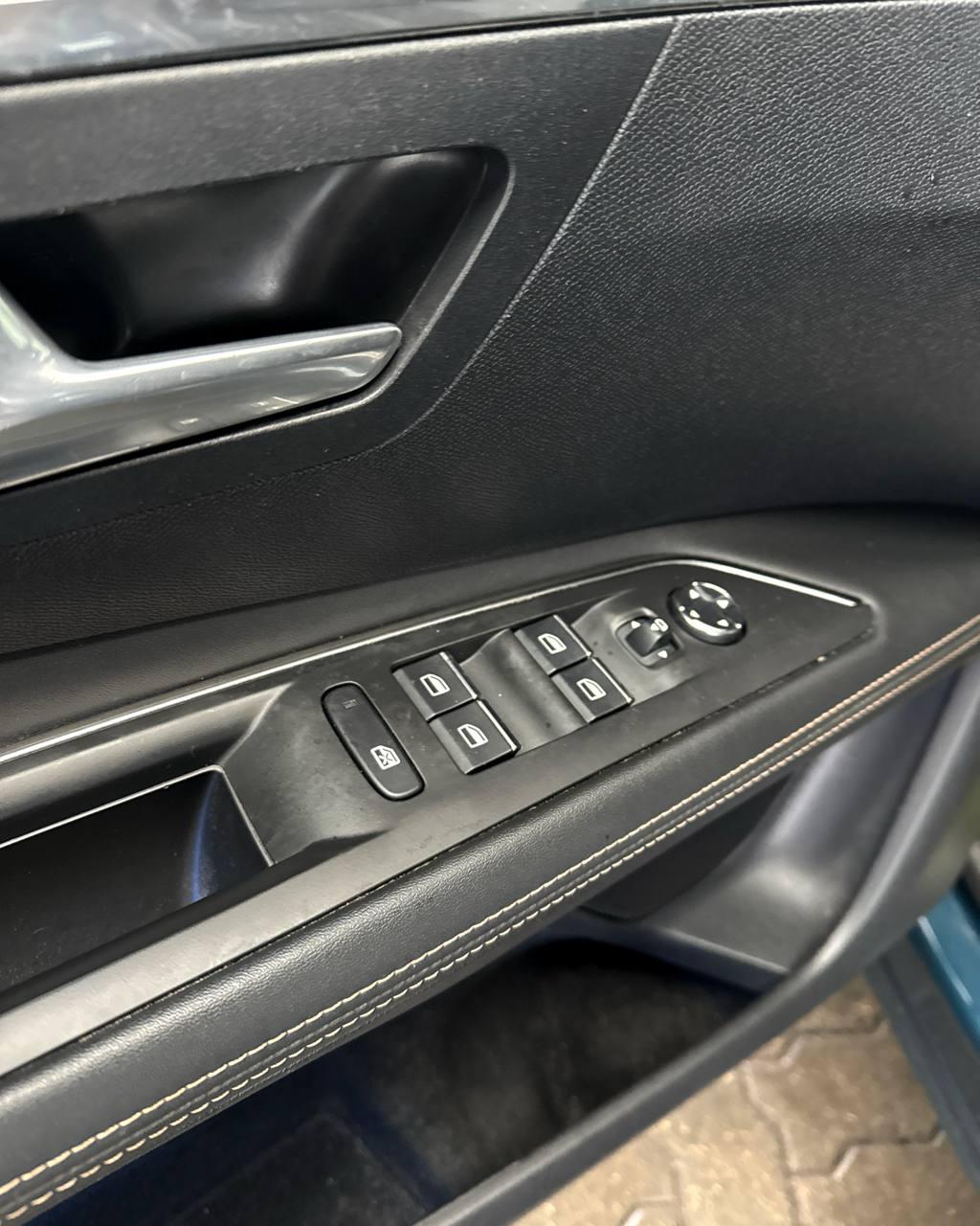 Peugeot 3008 II · Рестайлинг , 2021 г., механика, дизель - фото 13