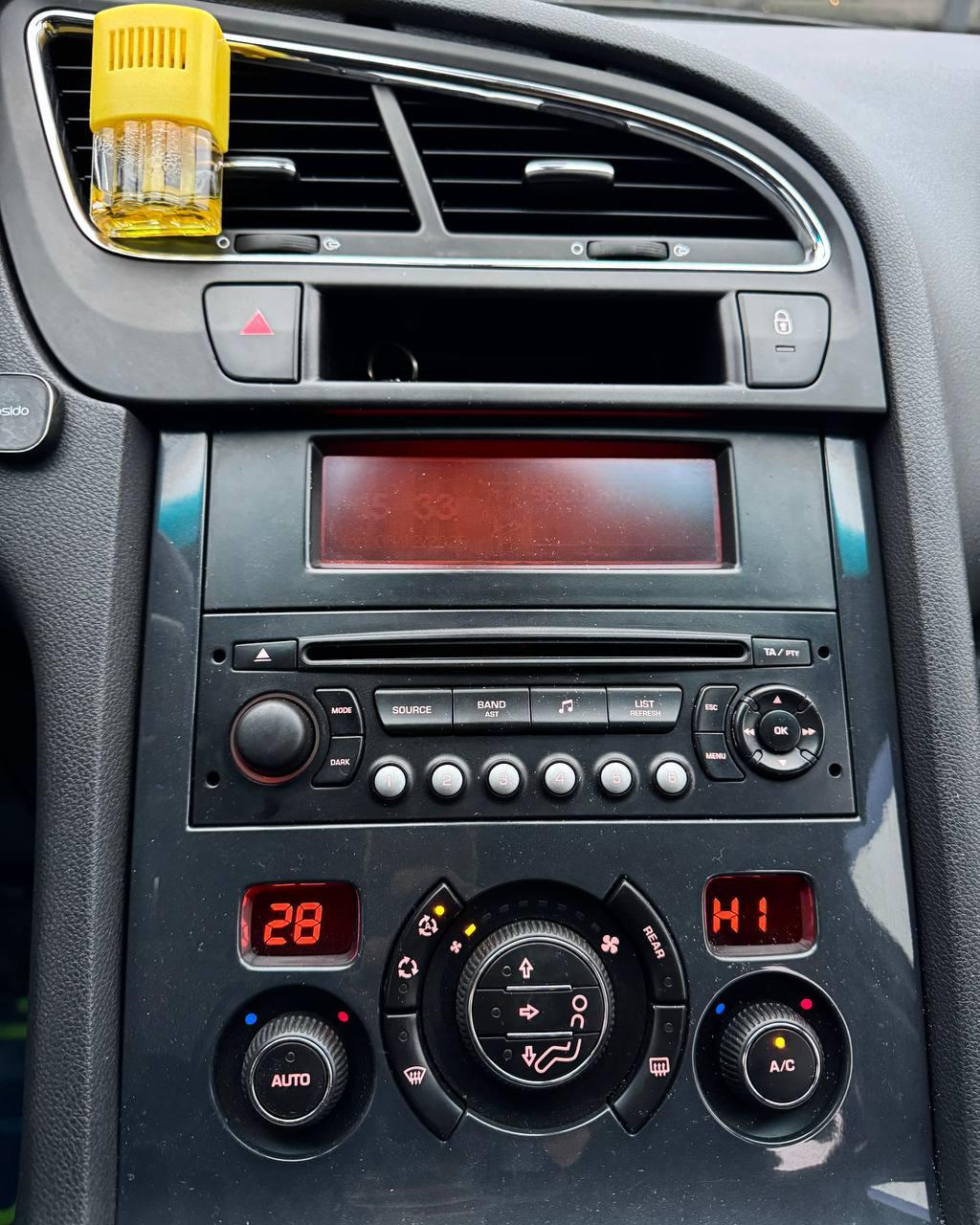 Peugeot 5008 I , 2010 г., механика, дизель - фото 16