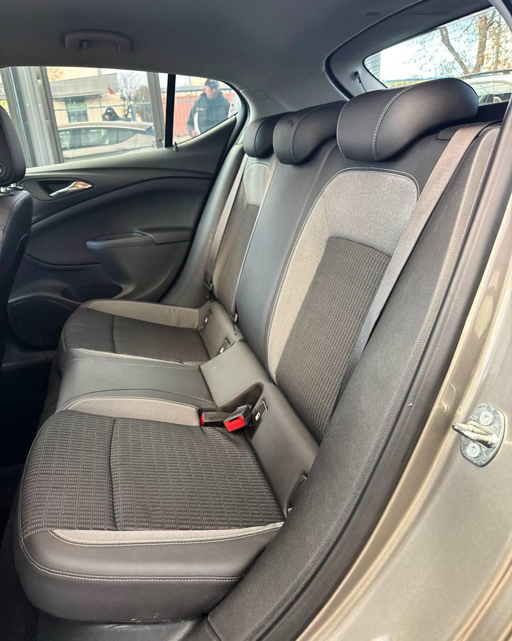 Opel Astra K , 2016 г., автомат, дизель - фото 9