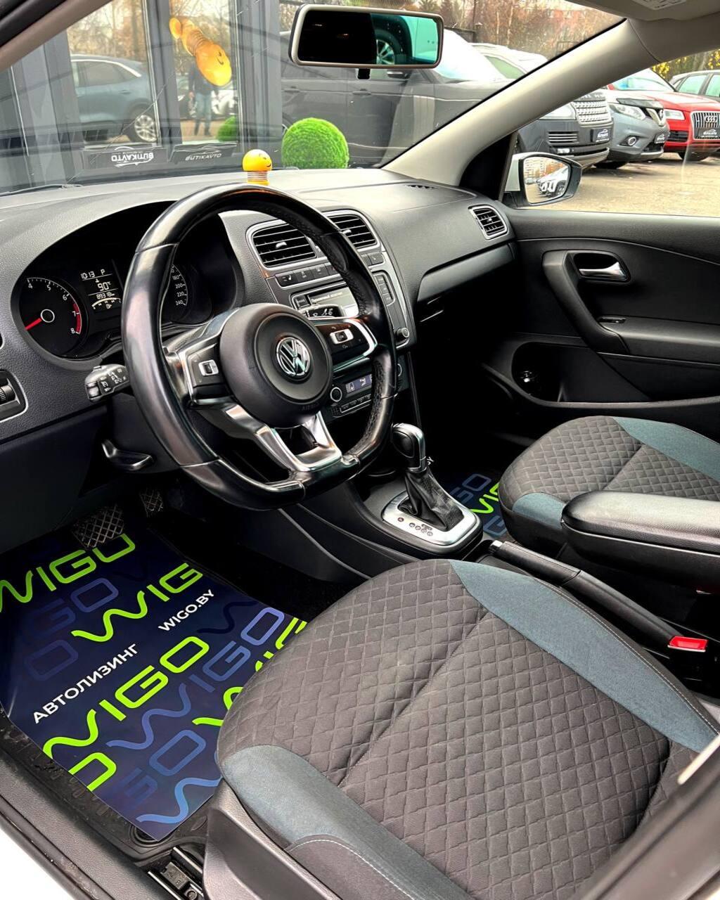 Volkswagen Polo Sedan I · Рестайлинг , 2019 г., робот, бензин - фото 9