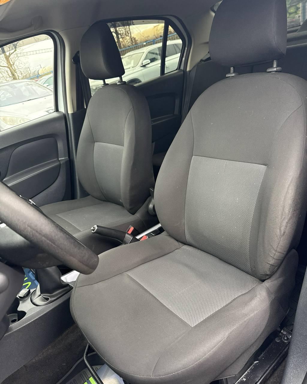 Renault Logan II · Рестайлинг , 2018 г., механика, бензин - фото 10