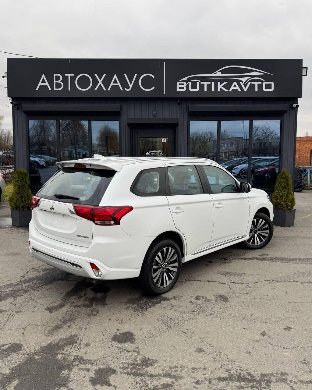 Mitsubishi Outlander III · 3-й рестайлинг , 2022 г., вариатор, бензин - фото 7