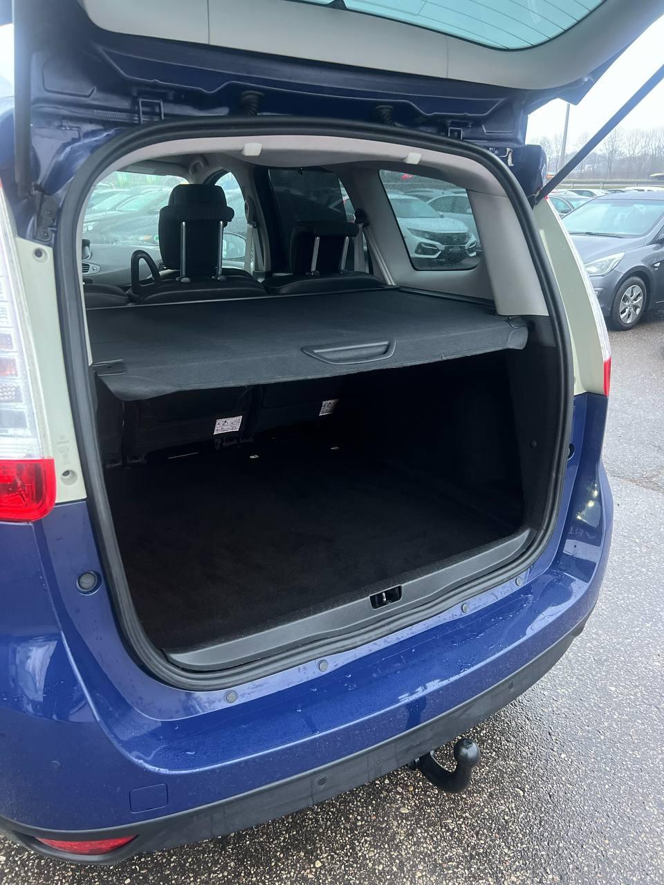 Renault Grand Scenic III · 2-й рестайлинг , 2012 г., механика, дизель - фото 15