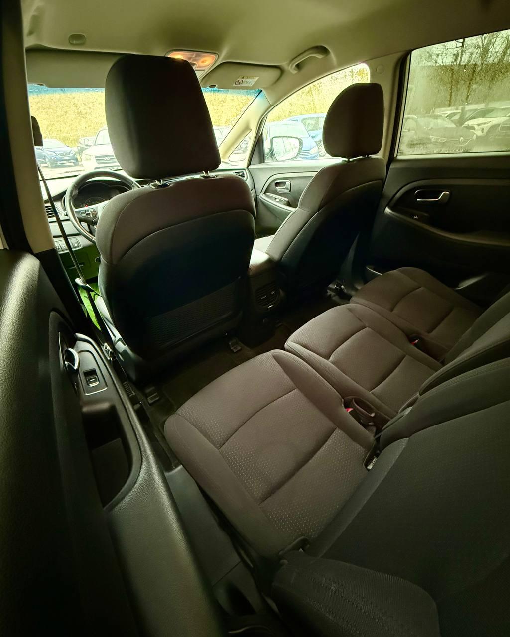Kia Carens III , 2015 г., механика, дизель - фото 13