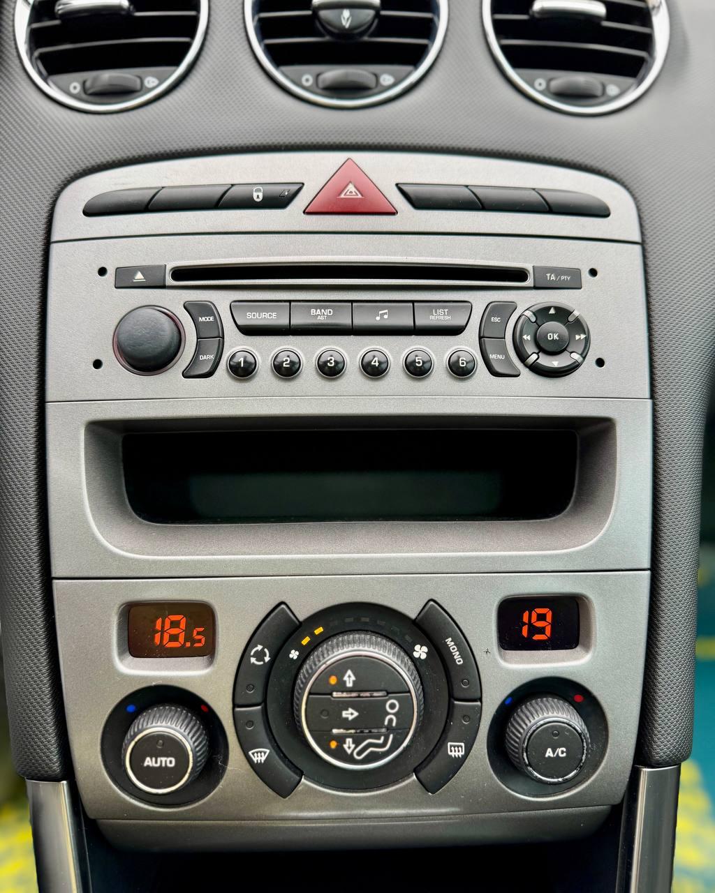 Peugeot 308 T7 , 2009 г., автомат, бензин - фото 16