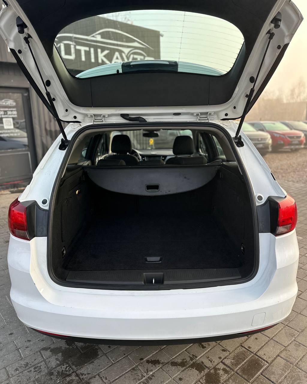 Opel Astra K , 2017 г., механика, дизель - фото 11