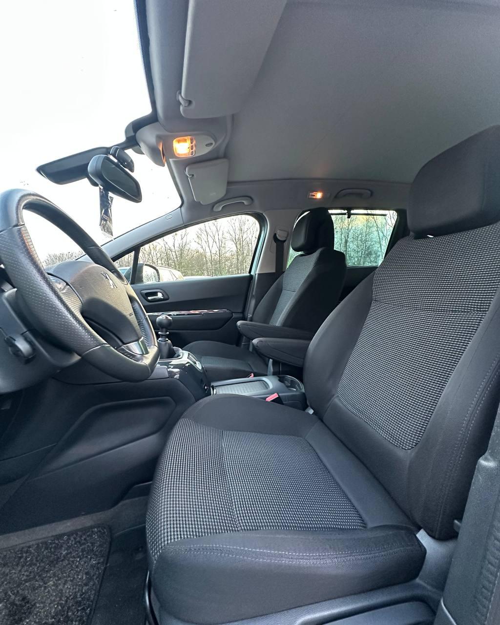 Peugeot 5008 I , 2011 г., механика, дизель - фото 7