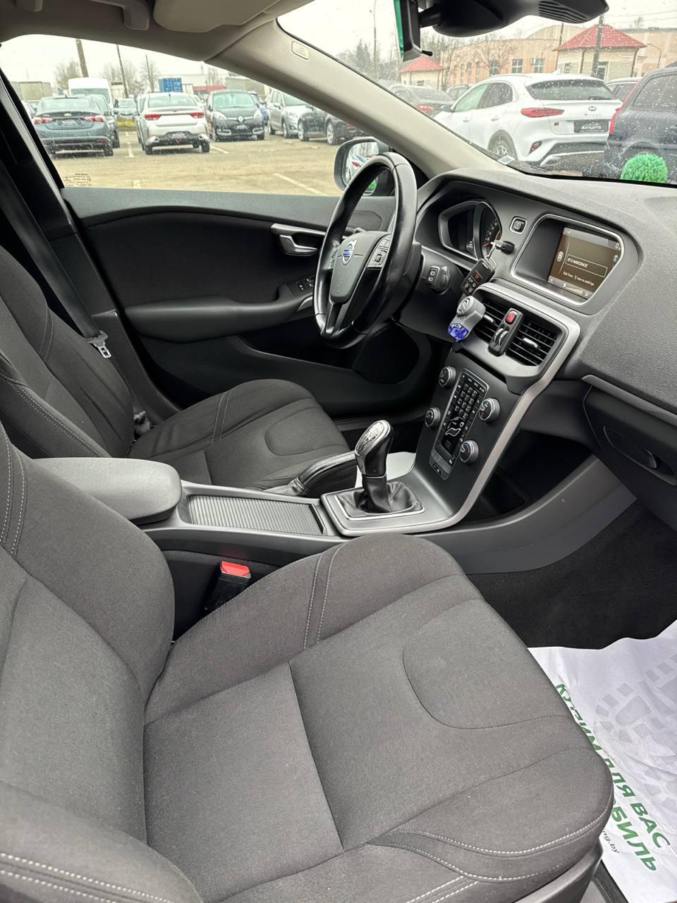 Volvo V40 II , 2014 г., механика, дизель - фото 13