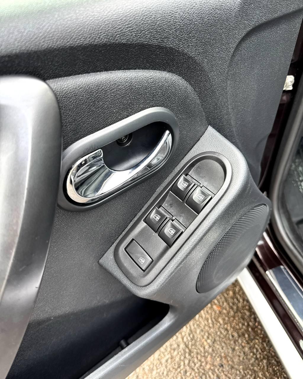 Renault Duster I · Рестайлинг , 2015 г., механика, бензин - фото 13