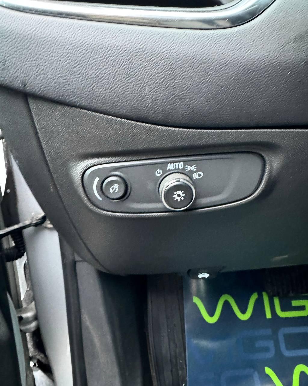 Chevrolet Equinox III , 2020 г., автомат, бензин - фото 20