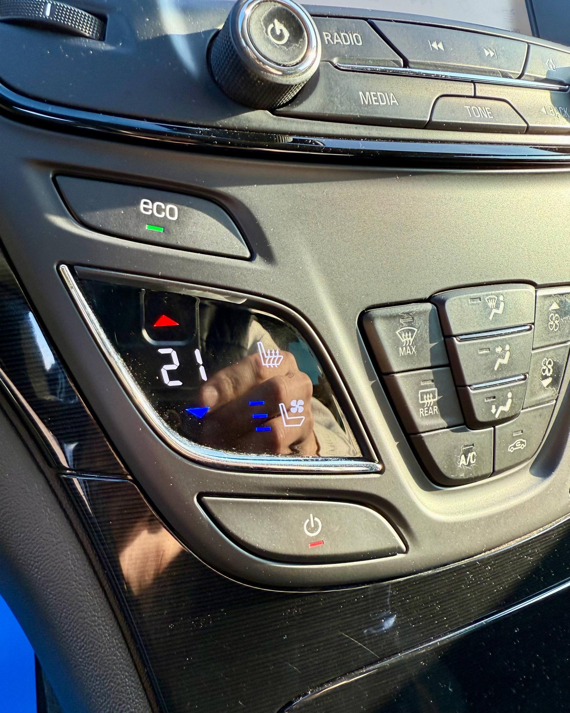 Opel Insignia I · Рестайлинг , 2017 г., механика, дизель - фото 14