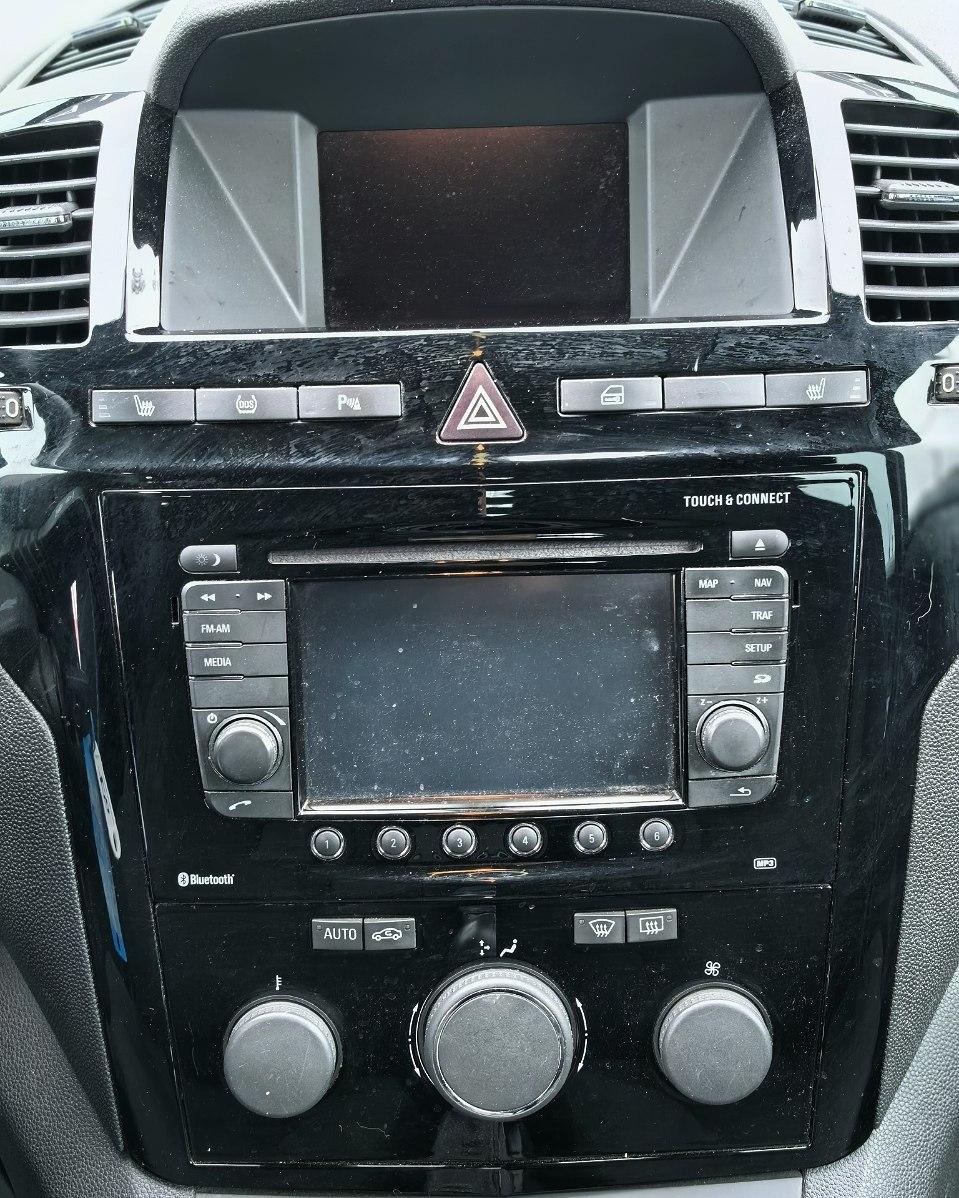 Opel Zafira B · Рестайлинг , 2014 г., механика, дизель - фото 14