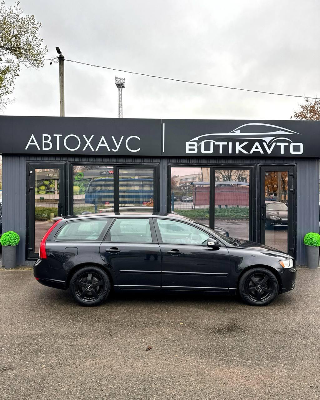 Volvo V50 I · 2-й рестайлинг , 2012 г., механика, дизель  - фото 8