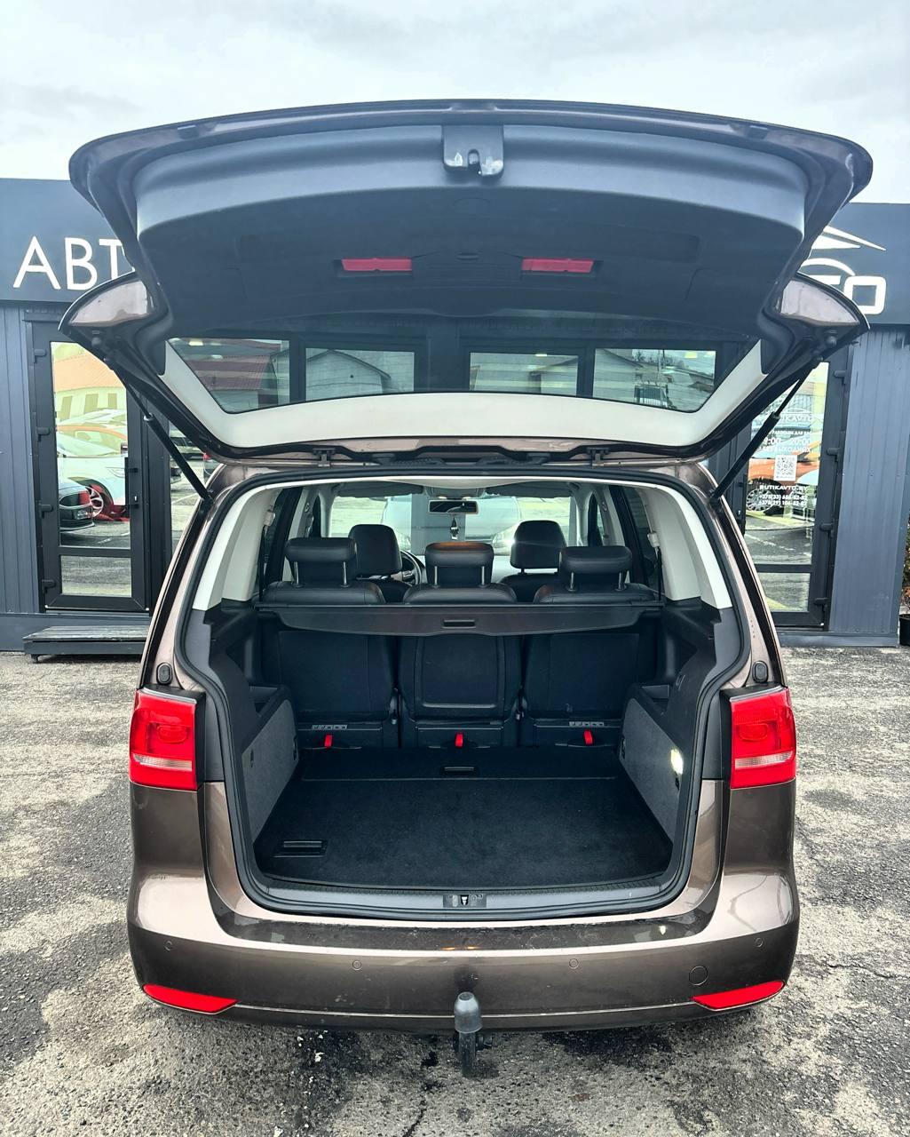 Volkswagen Touran I · 2-й рестайлинг , 2012 г., робот, дизель - фото 12