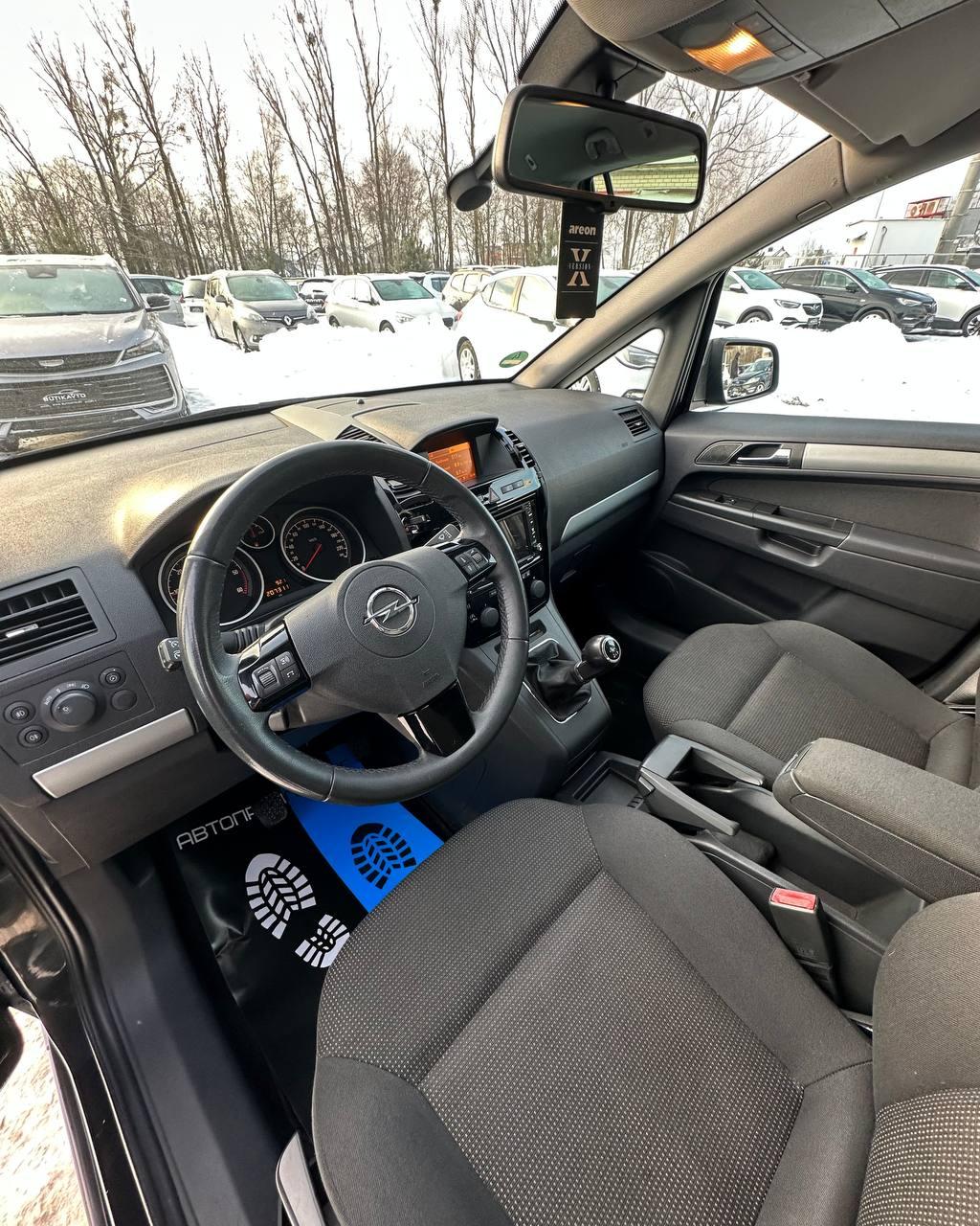 Opel Zafira B · Рестайлинг , 2013 г., механика, дизель - фото 7