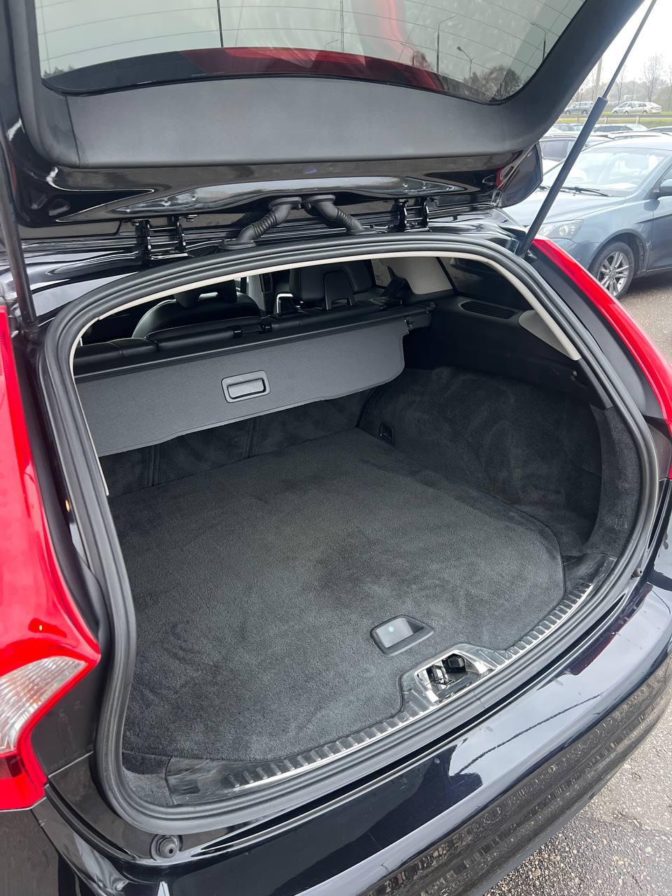 Volvo V60 I · Рестайлинг , 2014 г., механика, дизель - фото 14