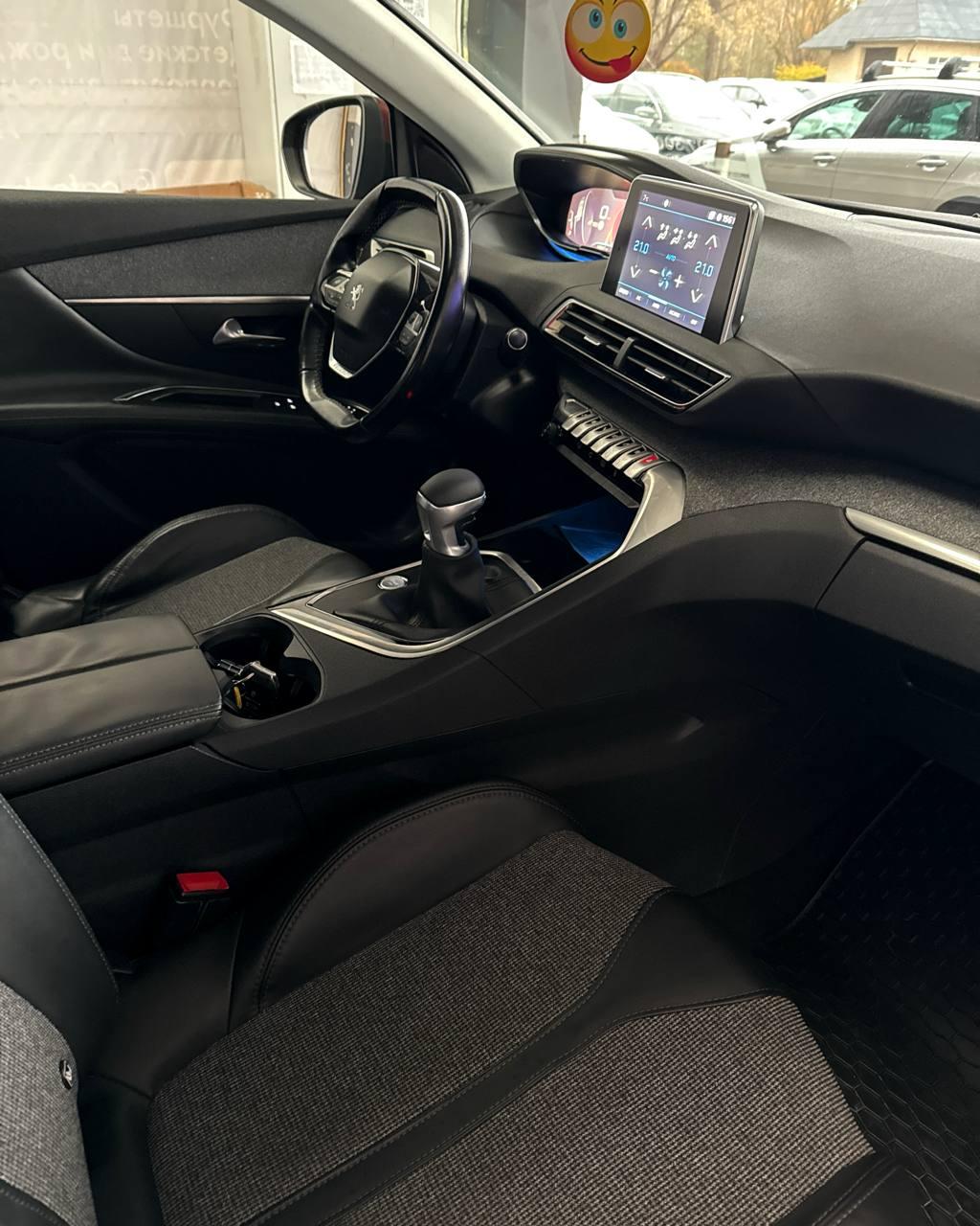 Peugeot 3008 II , 2016 г., механика, дизель - фото 15