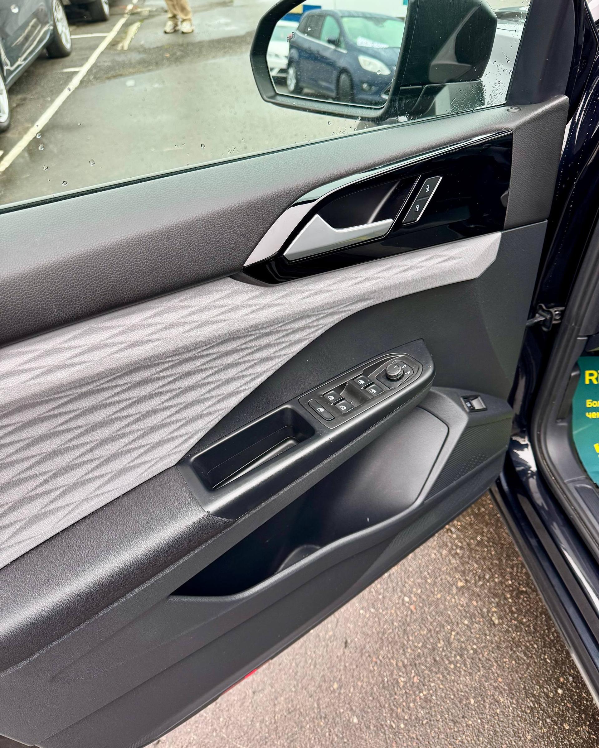 Volkswagen Taos I , 2023 г., автомат, бензин - фото 9