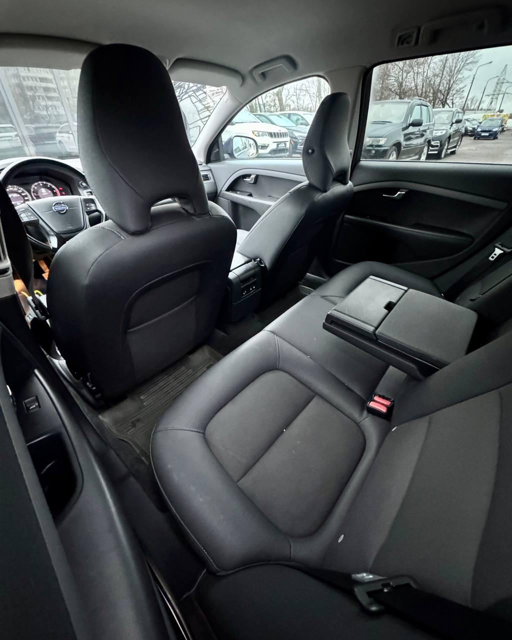 Volvo V70 III , 2010 г., механика, дизель - фото 11