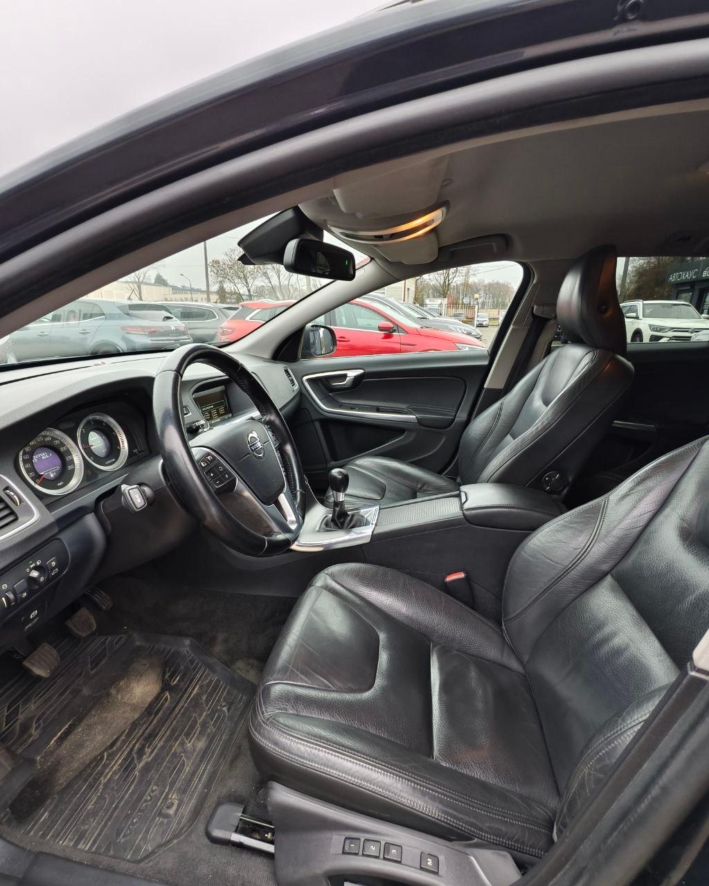 Volvo V60 I , 2011 г., механика, дизель - фото 5