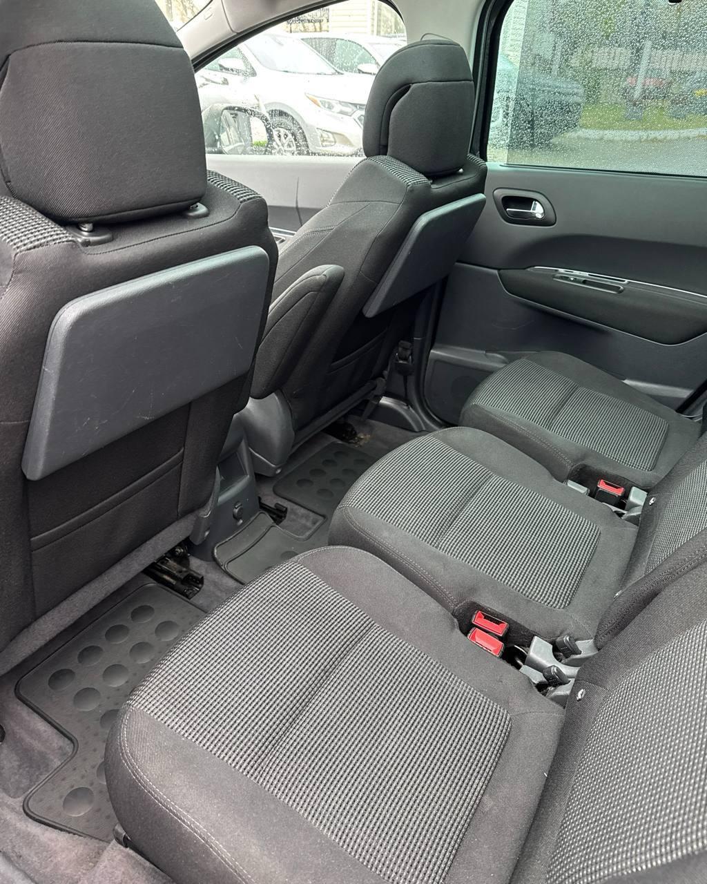 Peugeot 5008 I , 2010 г., механика, дизель  - фото 11