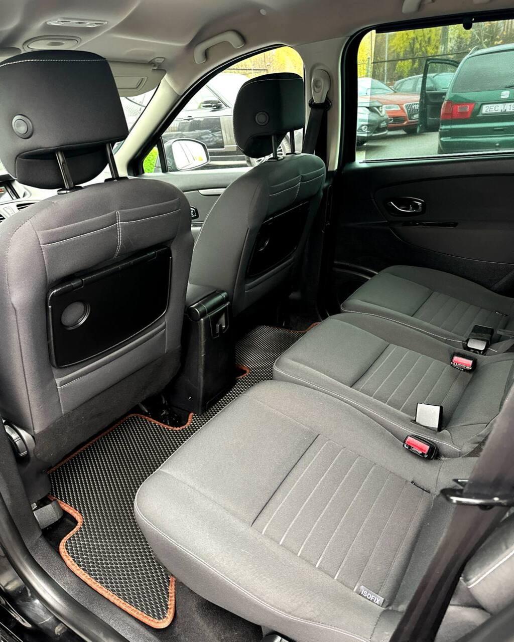 Renault Grand Scenic III · 2-й рестайлинг , 2016 г., механика, дизель  - фото 12