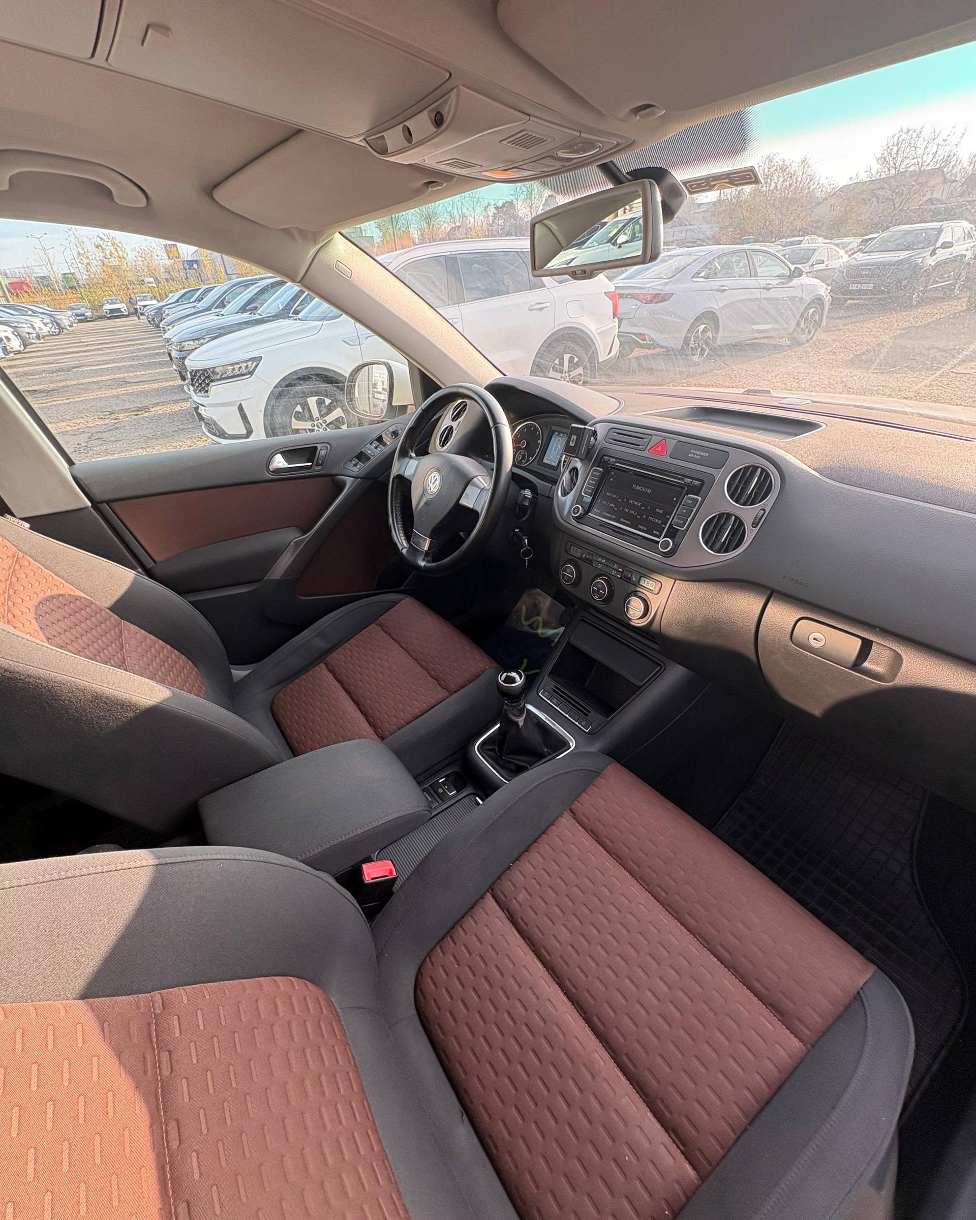 Volkswagen Tiguan I , 2009 г., механика, бензин - фото 10