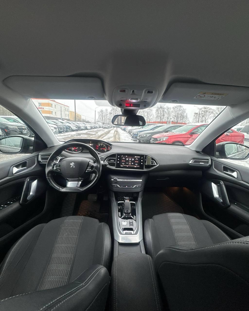 Peugeot 308 T9 · Рестайлинг , 2019 г., автомат, дизель - фото 9