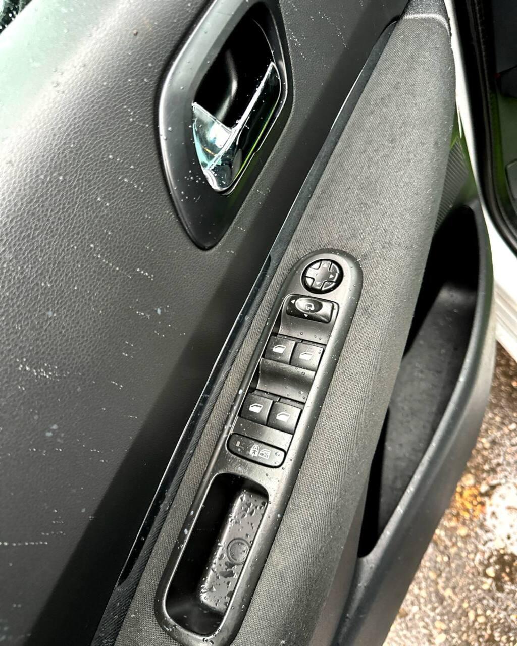 Peugeot 5008 I , 2013 г., механика, дизель - фото 17