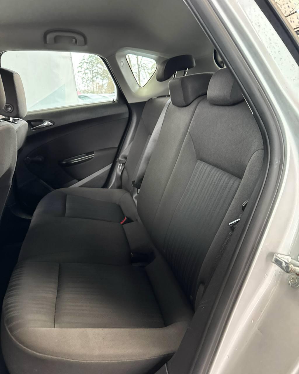 Opel Astra J , 2012 г., автомат, бензин - фото 13