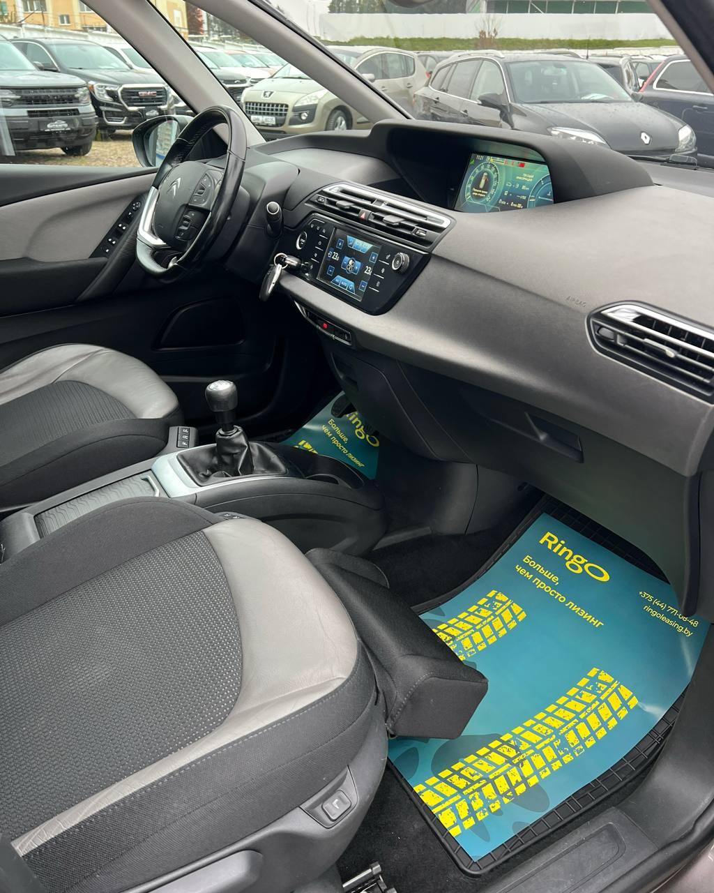 Citroen C4 Grand Picasso II · Рестайлинг , 2016 г., механика, дизель  - фото 12