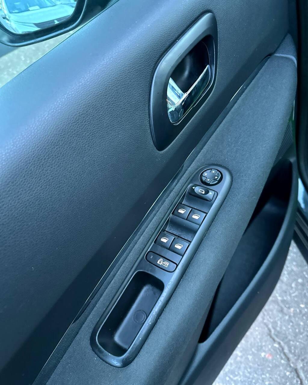 Peugeot 5008 I , 2013 г., механика, дизель - фото 17