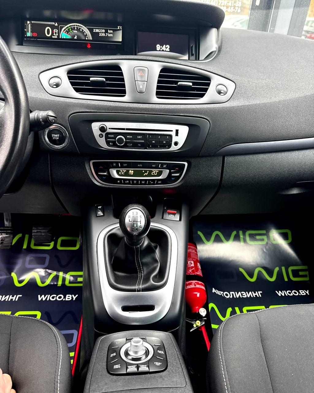 Renault Grand Scenic III · 2-й рестайлинг , 2014 г., механика, дизель - фото 15