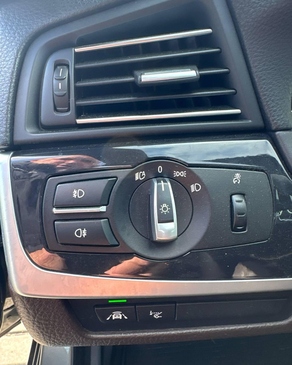 BMW 5 серия F10 F11 · Рестайлинг , 2014 г., автомат, дизель - фото 23