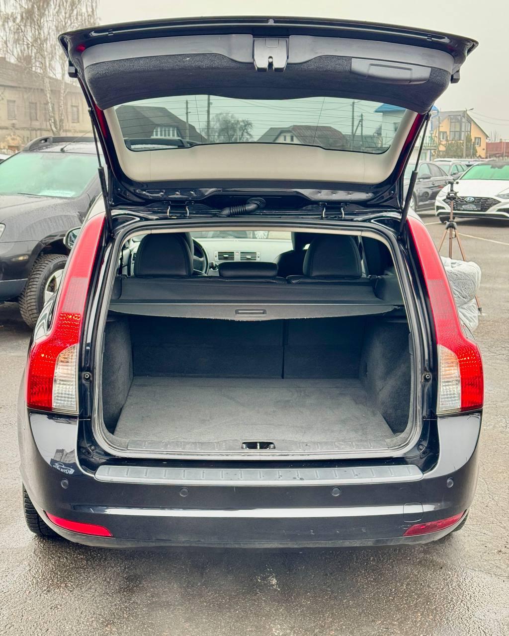 Volvo V50 I · 2-й рестайлинг , 2011 г., механика, дизель - фото 14