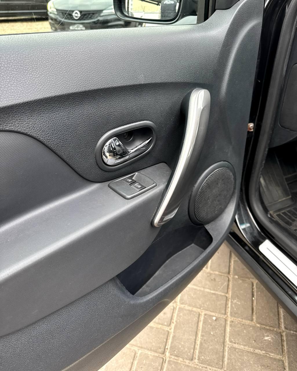 Renault Sandero Stepway II , 2016 г., механика, бензин - фото 9