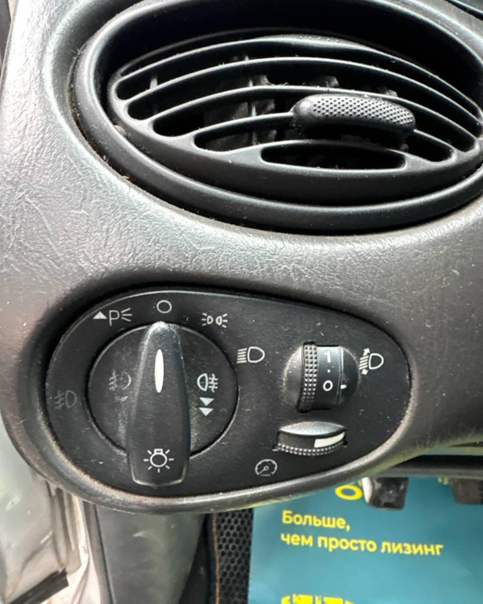 Ford Focus I · Рестайлинг , 2001 г., механика, дизель - фото 18