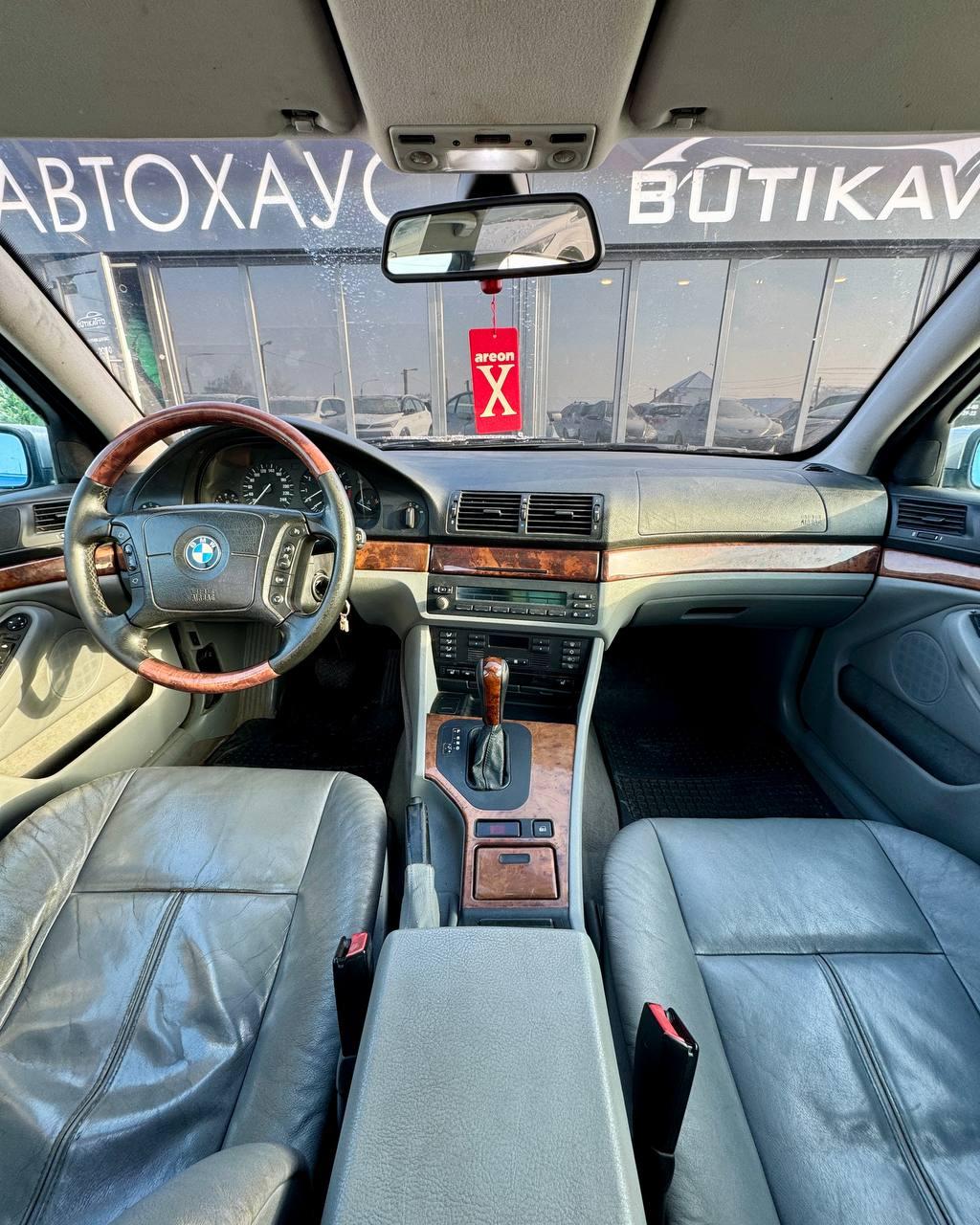 BMW 5 серия E39 · Рестайлинг , 2001 г., автомат, бензин - фото 9