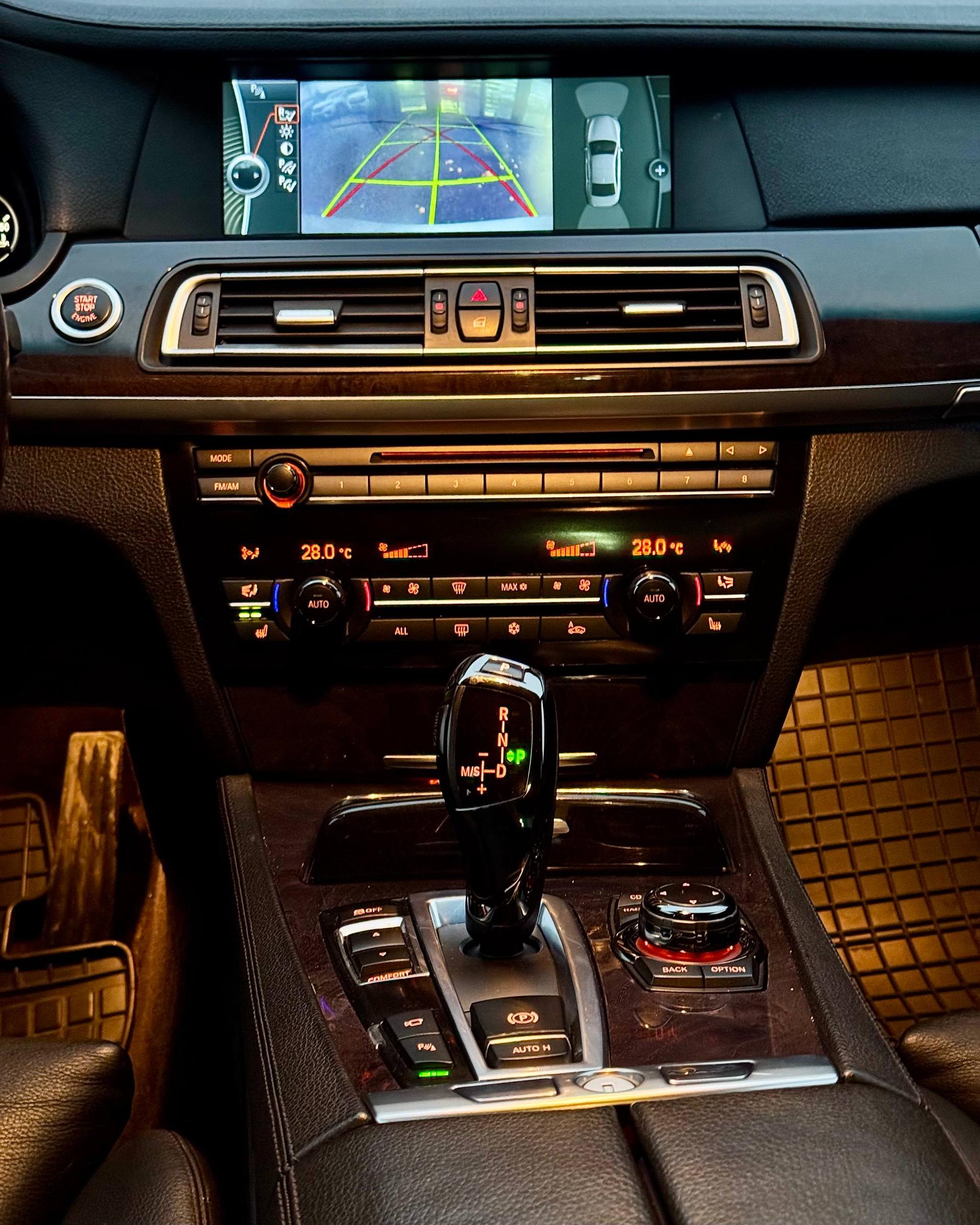 BMW 7 серия F01 F04 , 2008 г., автомат, дизель  - фото 11