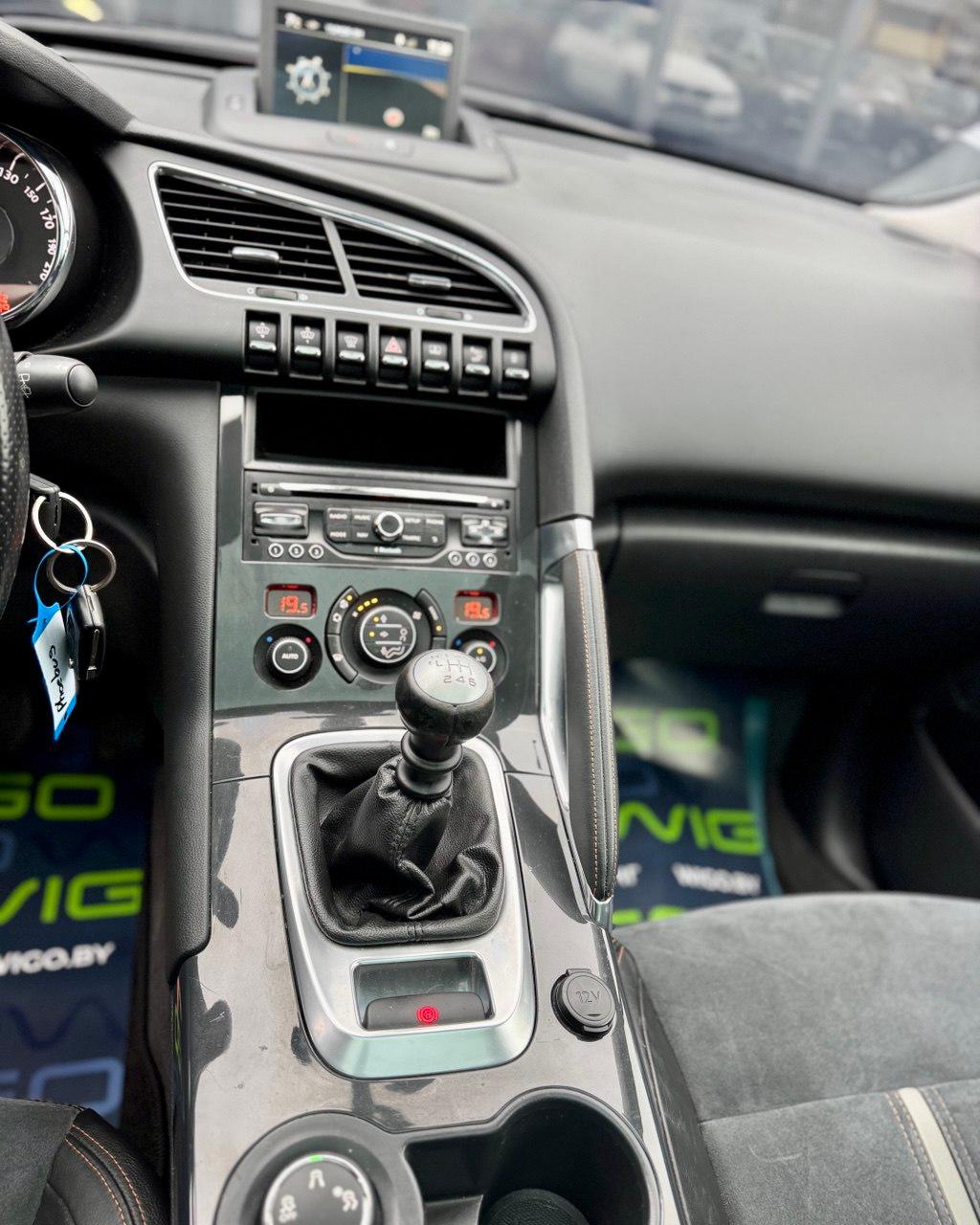 Peugeot 3008 I · Рестайлинг , 2015 г., механика, бензин - фото 16