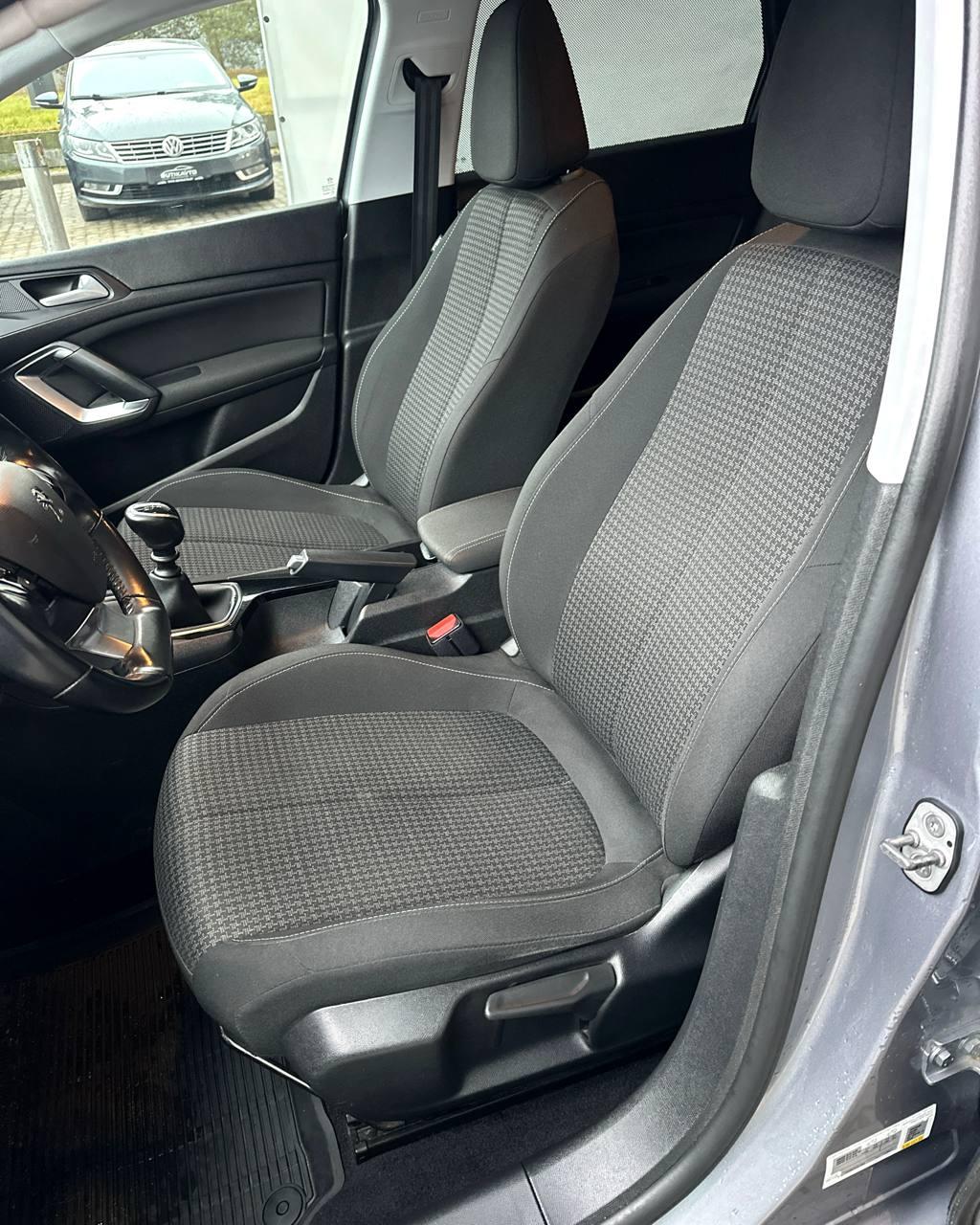 Peugeot 308 T9 · Рестайлинг , 2021 г., механика, дизель - фото 9