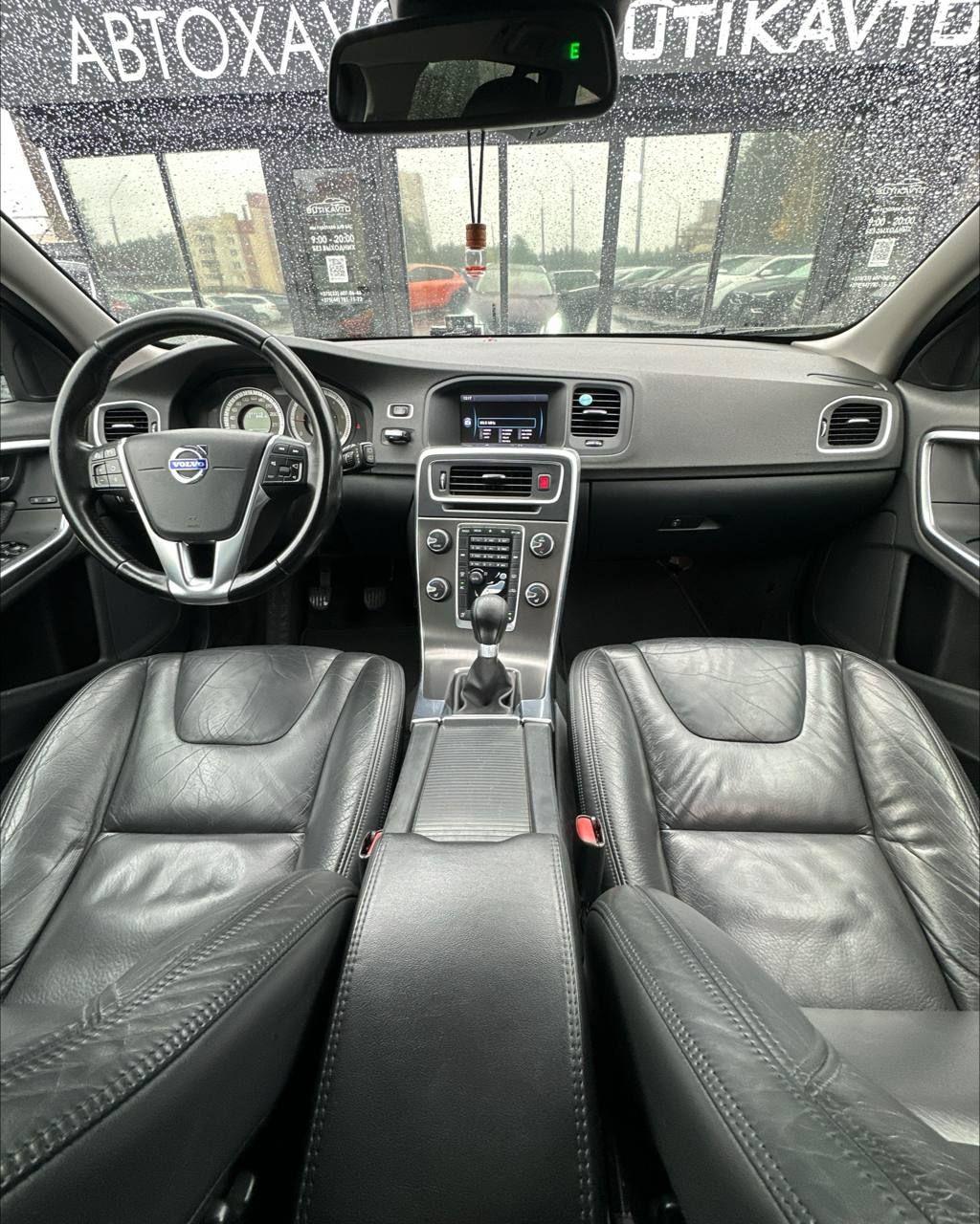 Volvo V60 I , 2011 г., механика, дизель - фото 7