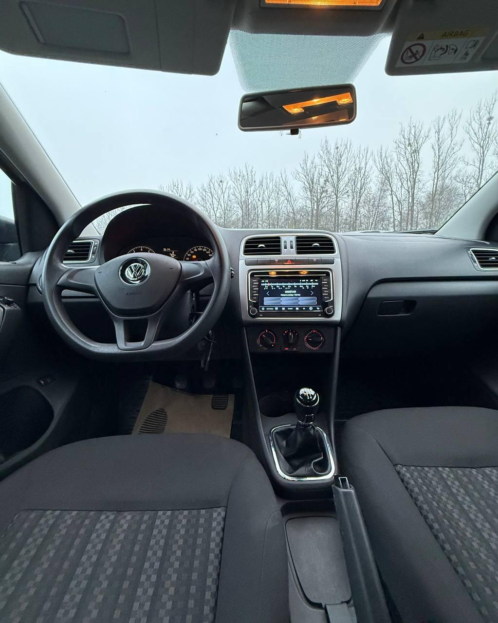 Volkswagen Polo Sedan I · Рестайлинг , 2017 г., механика, бензин - фото 9