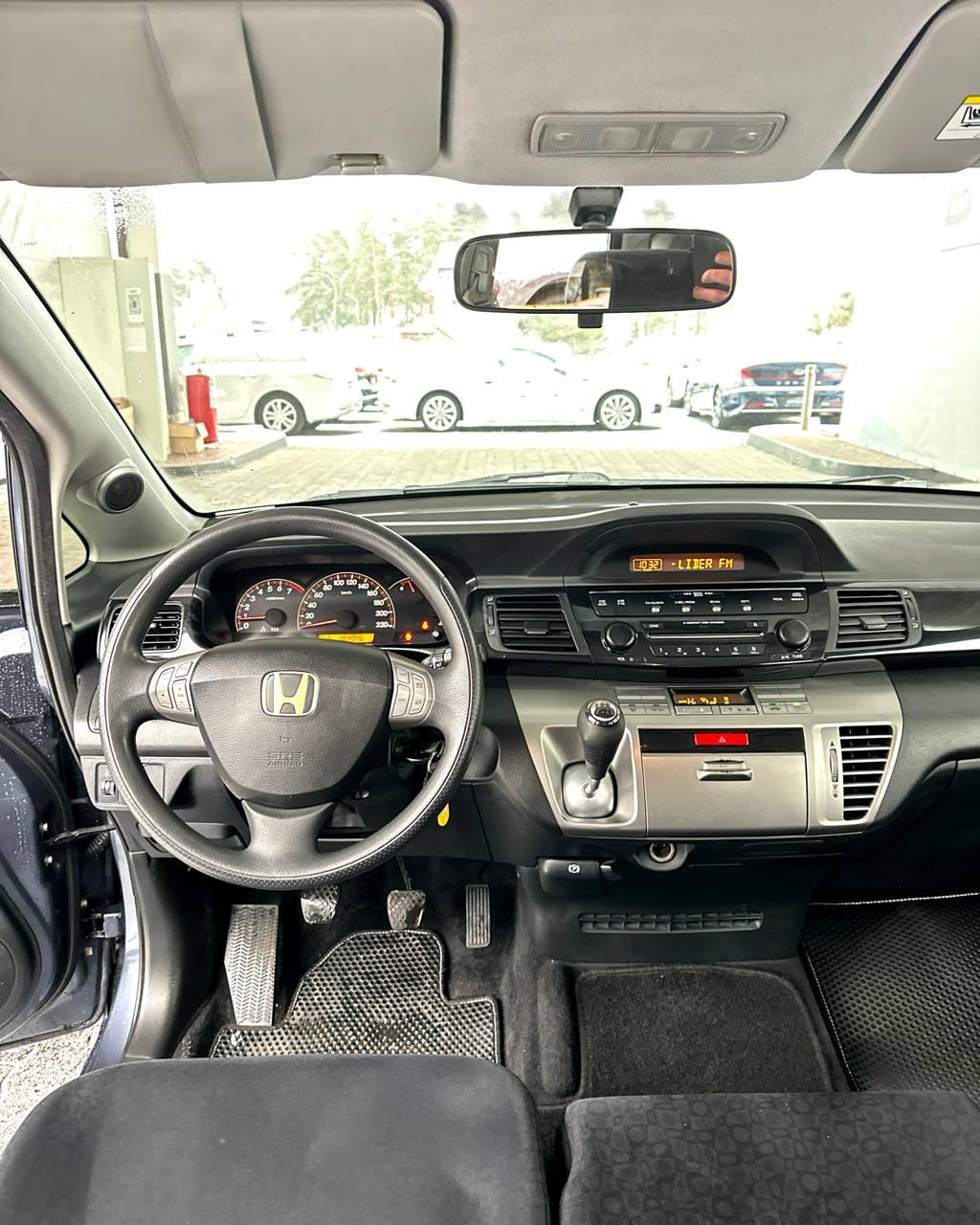 Honda FR-V I , 2005 г., механика, бензин - фото 12