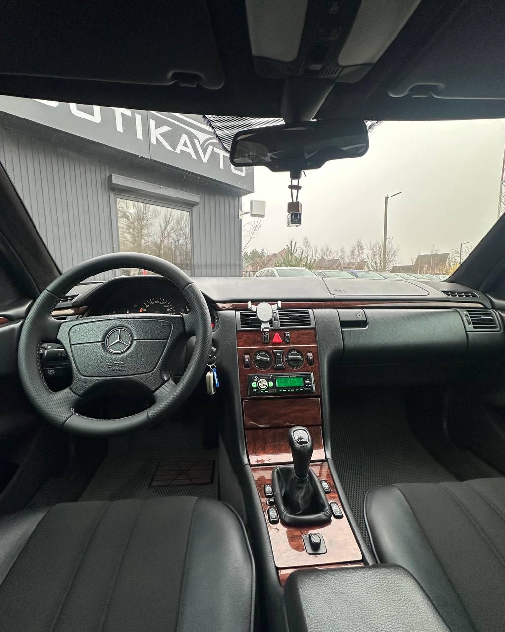 Mercedes-Benz E-Класс W210 S210 , 1996 г., механика, бензин - фото 9