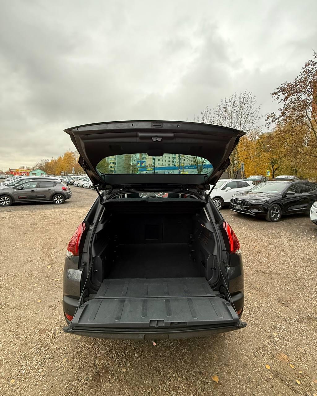 Peugeot 3008 I · Рестайлинг , 2016 г., механика, дизель  - фото 12